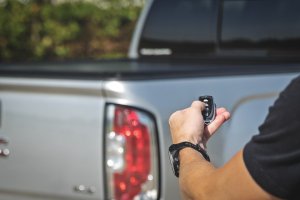 GMC Canyon Powered Retractable Bed Cover - Rough Country - Matte Black - '15-'26